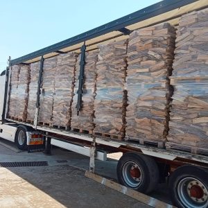 Anzündholz Aus Olivenholz Auf Palette 700 Kg – Holz Für Kamin, Grill Und Pizzerien – 100 % Olivenholz Made in Italy – Gratis 4 Säcke Olivenholz-Chips