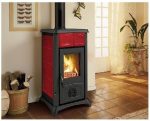 LA  Holzofen Gemma Elegance Wärme Nennleistung 6 KW Farbe Bordeaux